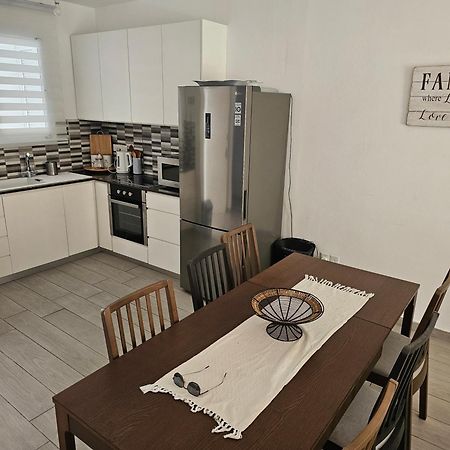 Zom Holiday Apartment Paphos Exterior photo