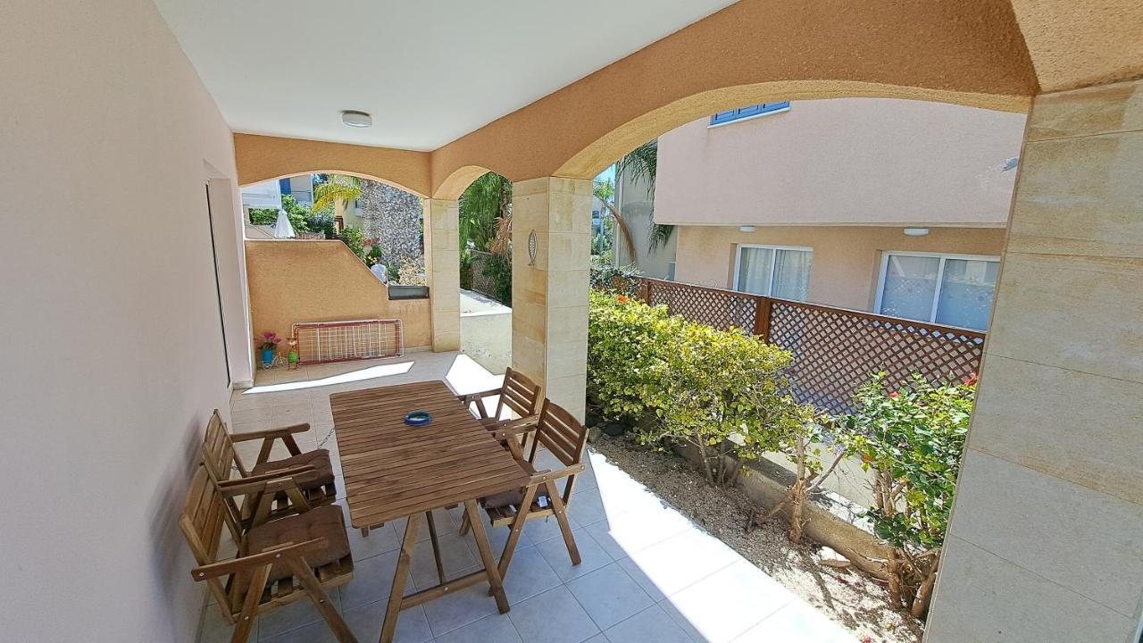 Zom Holiday Apartment Paphos Exterior photo